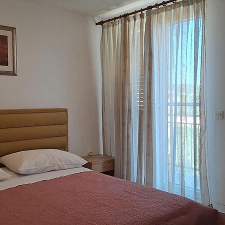 Apartments Stana Sukošan Eksteriør bilde
