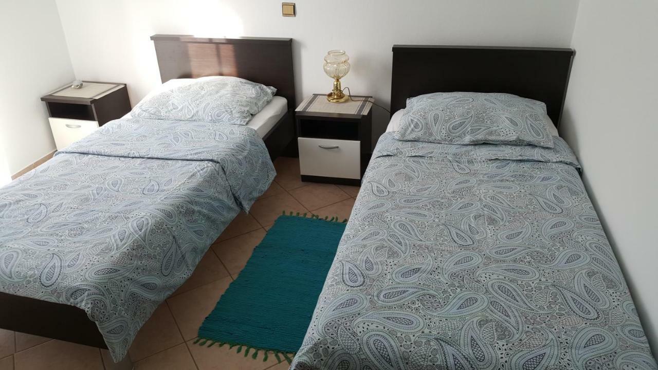 Apartments Stana Sukošan Eksteriør bilde